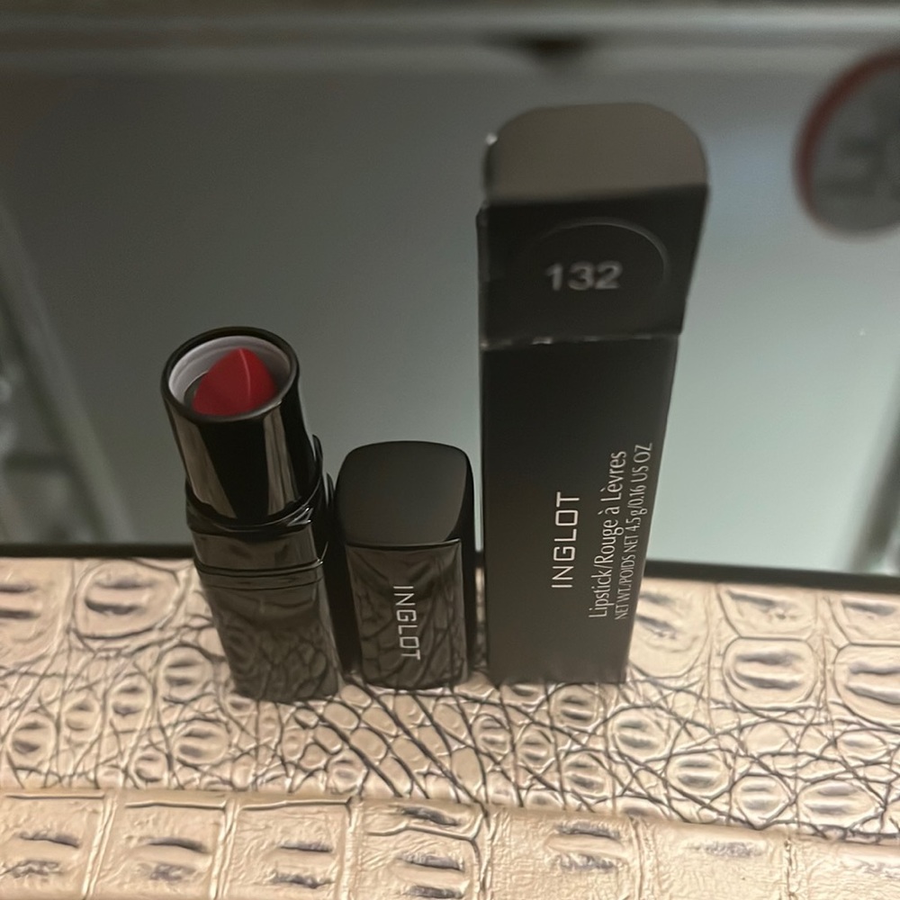 NIB! Inglot Lipstick In Color #132.